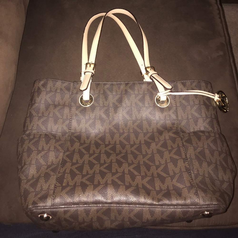 Michael Kors Jet Set travel logo tote
