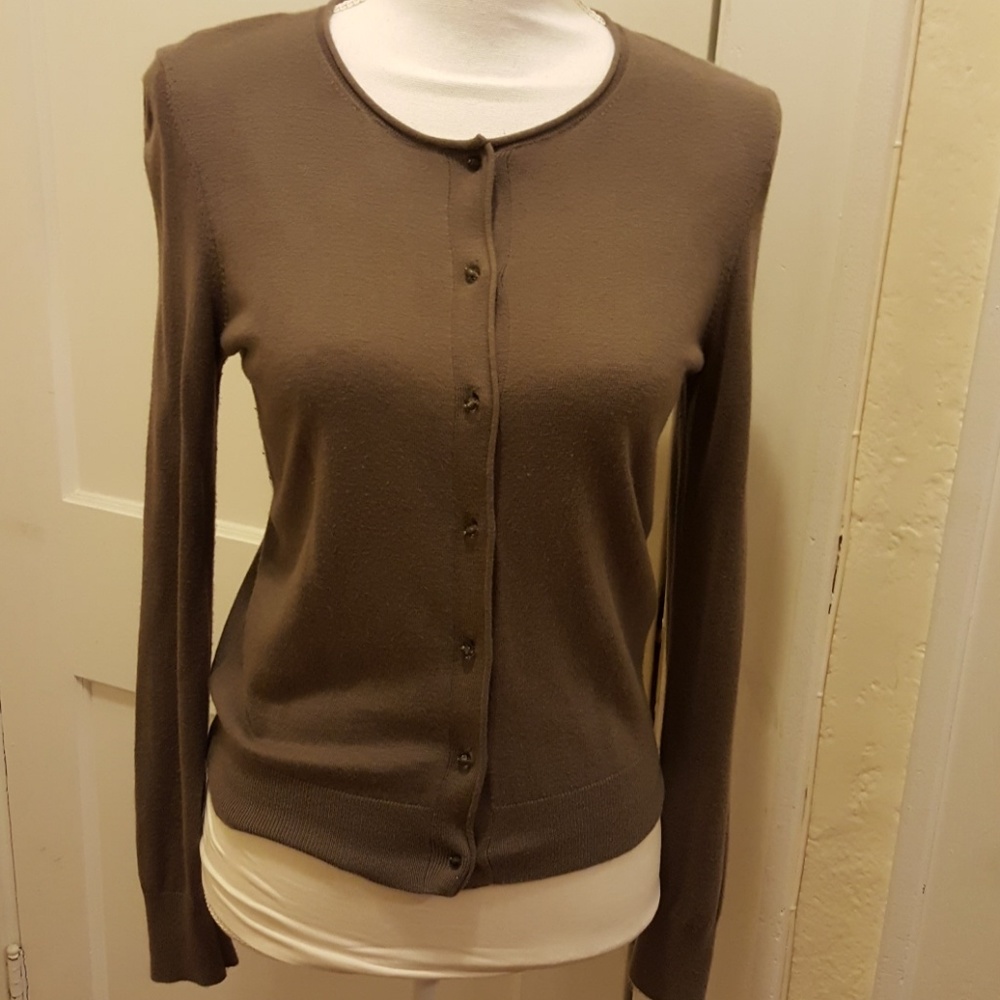 Ann Taylor Long Sleeve grey sweater. Sz Xs.
