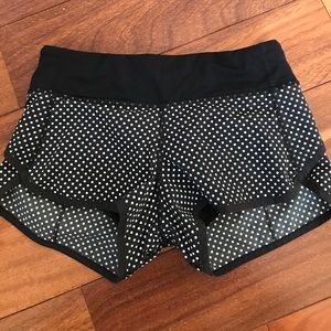 EUC Lululemon speedy short size 2