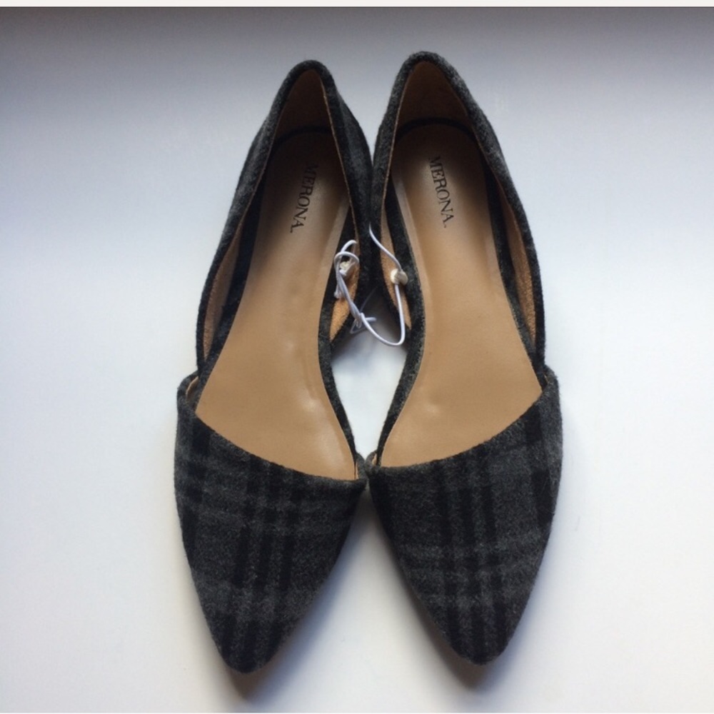 🌚Merona Pointy Toe Flannel Flats🌚 - Picture 2 of 8