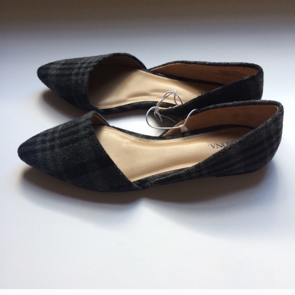 🌚Merona Pointy Toe Flannel Flats🌚 - Picture 4 of 8