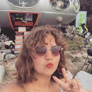 Meet your Posher, Maria