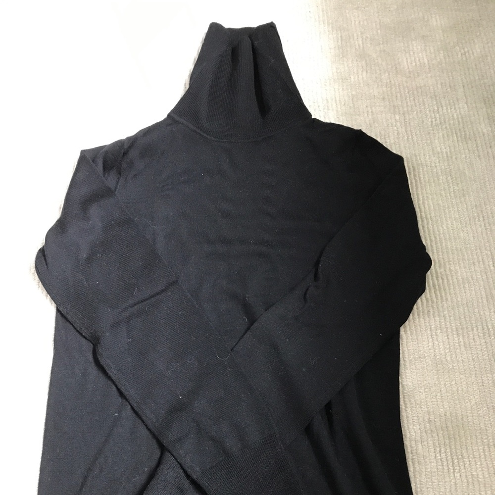 Black classic turtleneck
