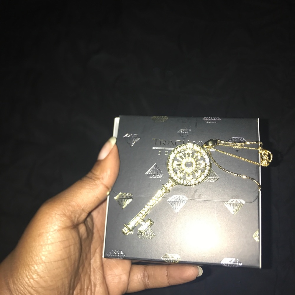 Key pendant necklace