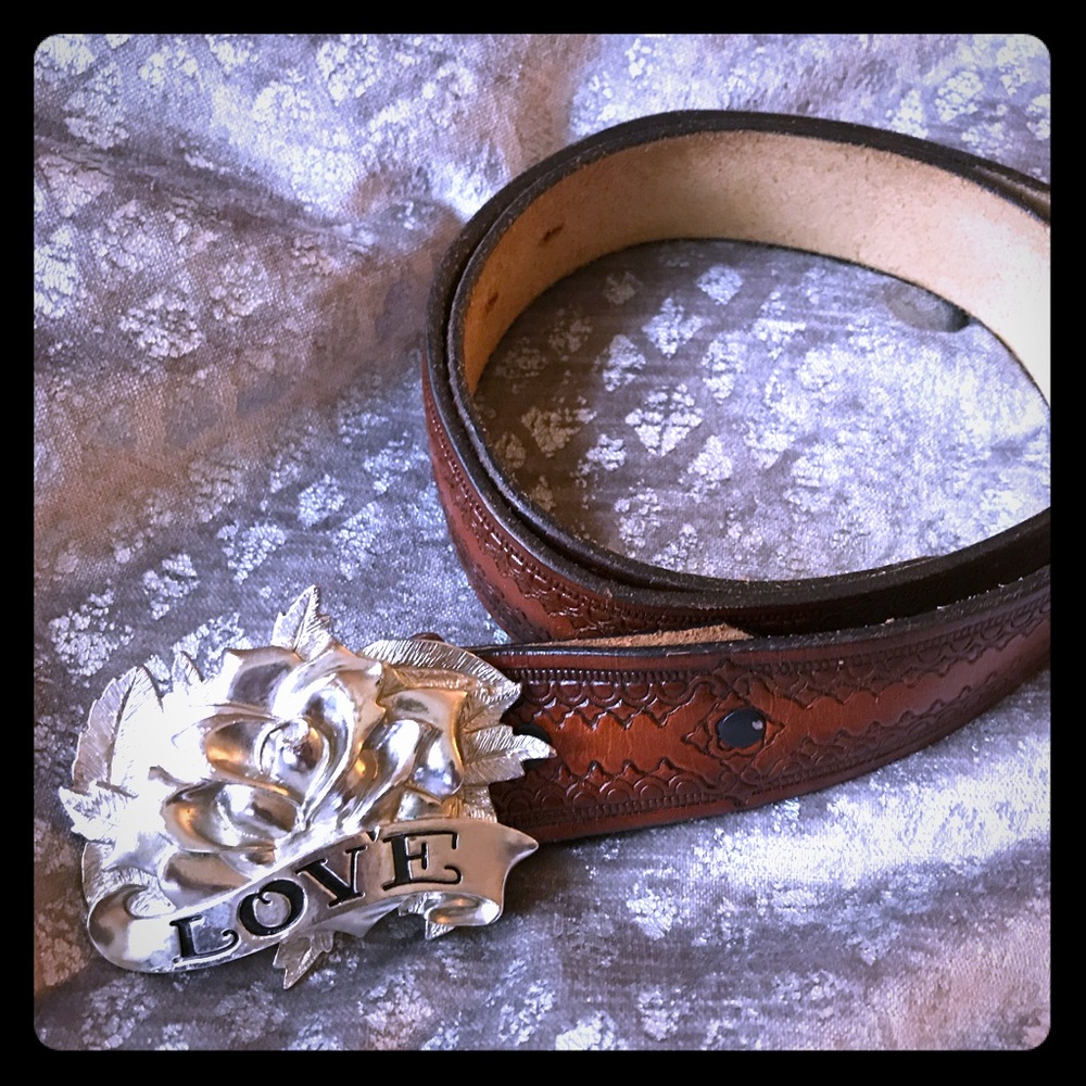Love belt buckle and patterned belt