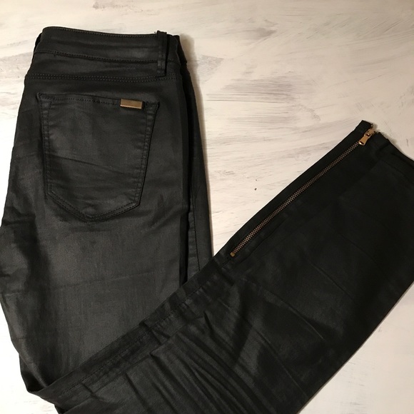 Zara Denim - 🎄‼️FIRST OFFER TAKES IT‼️🎄