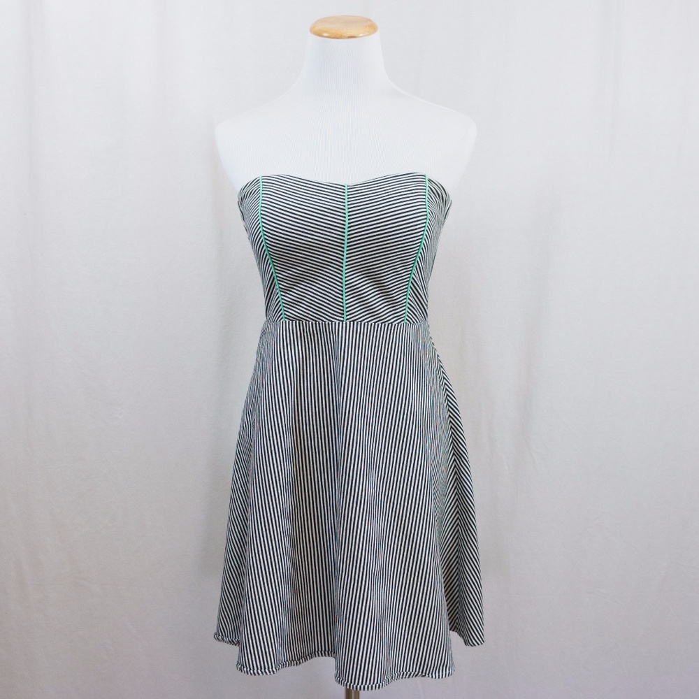 Strapless Striped Dress - Picture 2 of 7