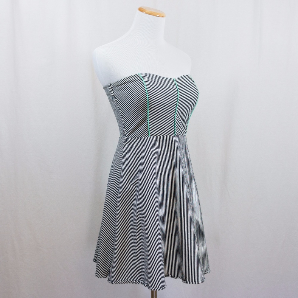 Strapless Striped Dress - Picture 4 of 7