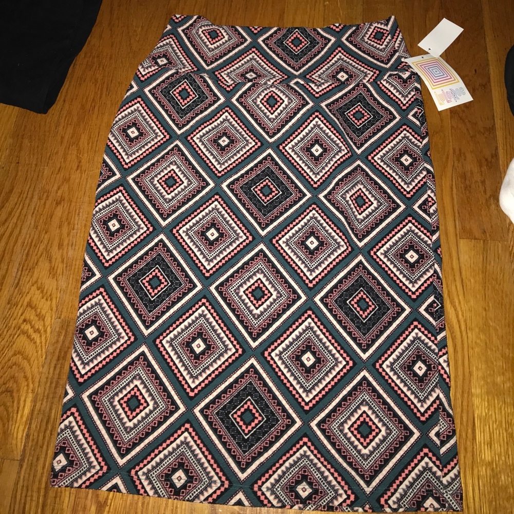 LuLaRoe Cassie