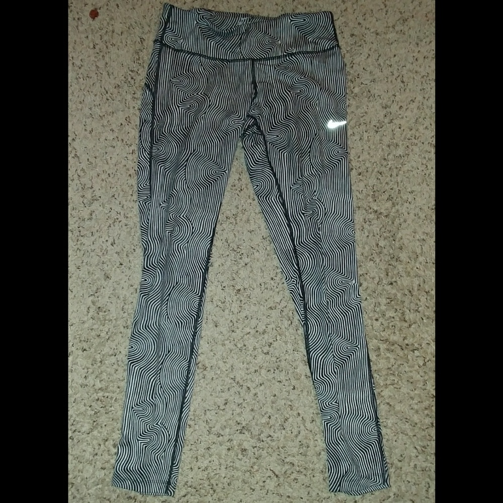 Nike black and white running leggings