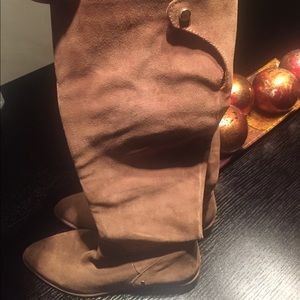 Zara calf-length tan suede boots.