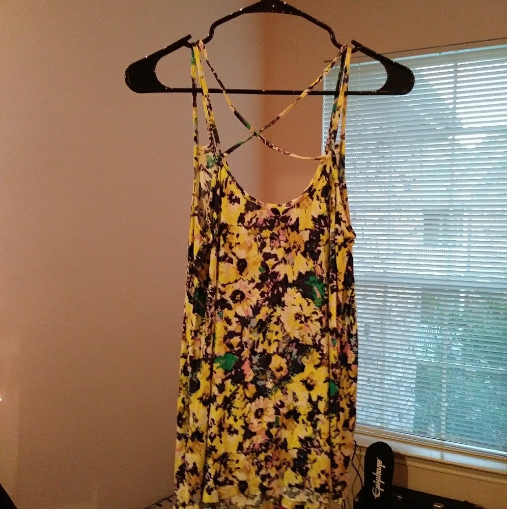 Cute soft floral h&m spaghetti tank (S)