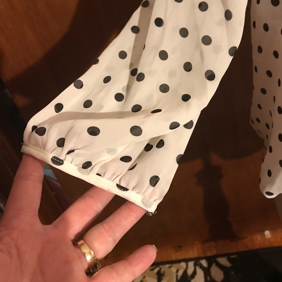 Cute blouse - Picture 2 of 3