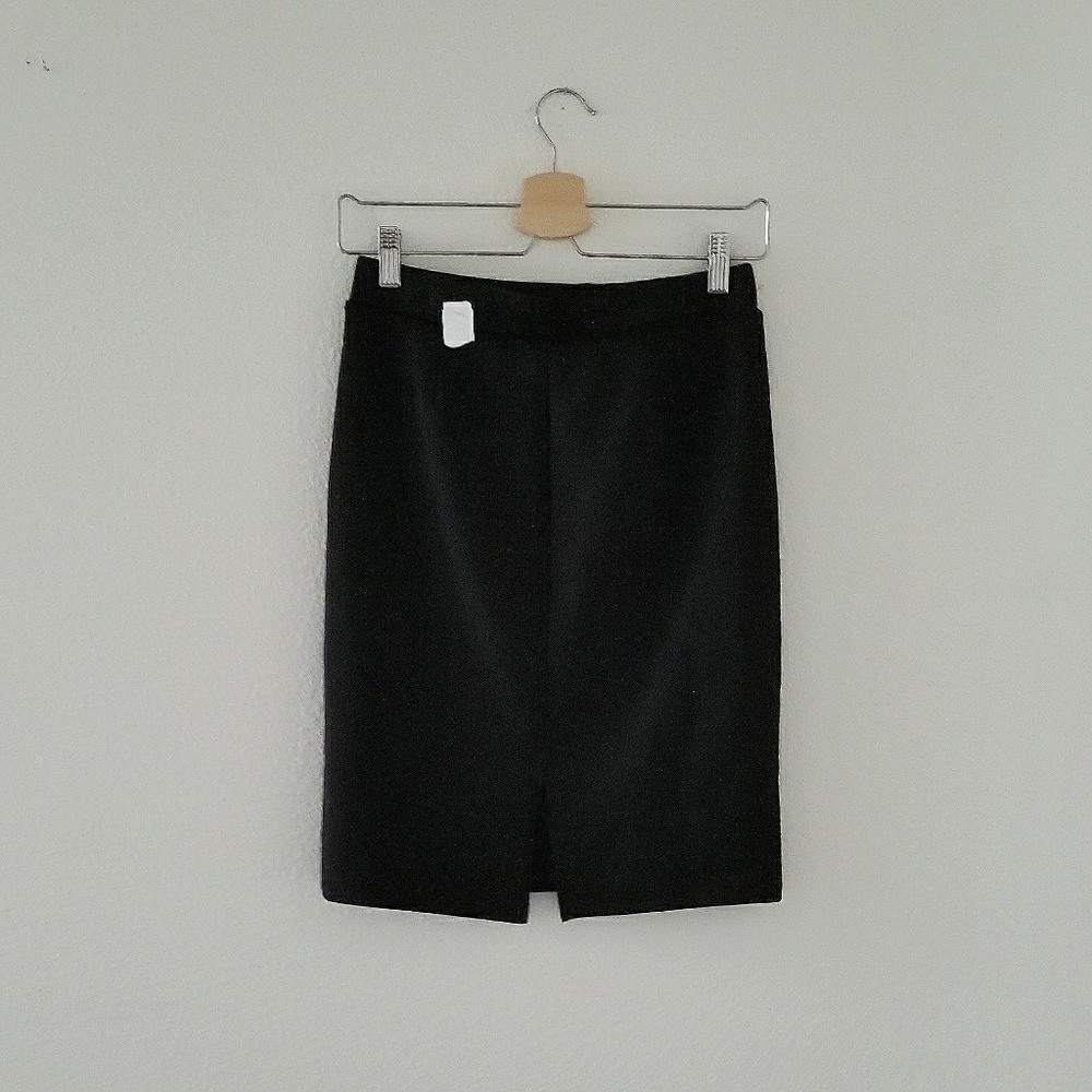 FOREVER21 black sequined skirt - Picture 3 of 3