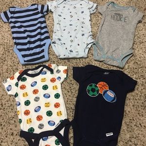 5 pcs Newborn Onesies