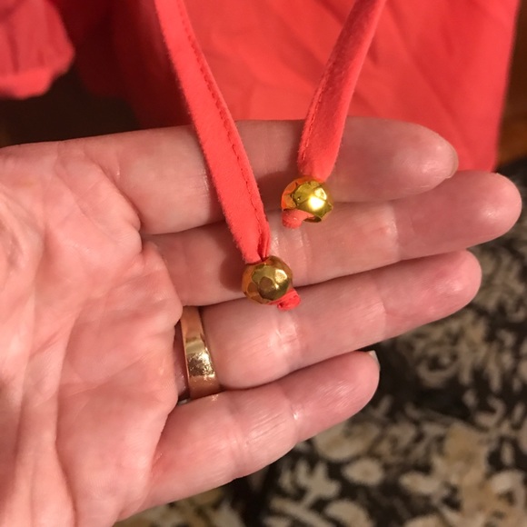 Cute blouse - Picture 2 of 4