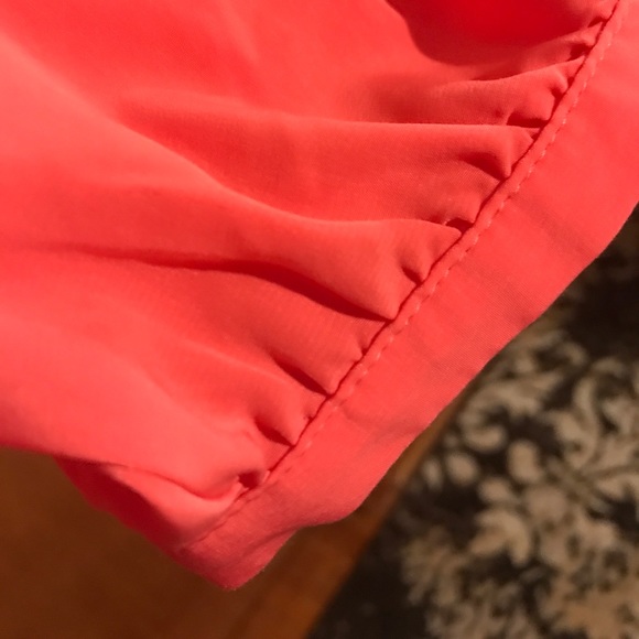 Cute blouse - Picture 3 of 4