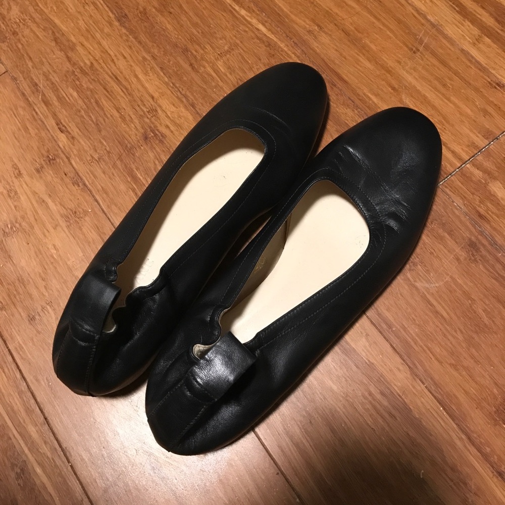 Everlane black patent flats - worn once! Size 7.5