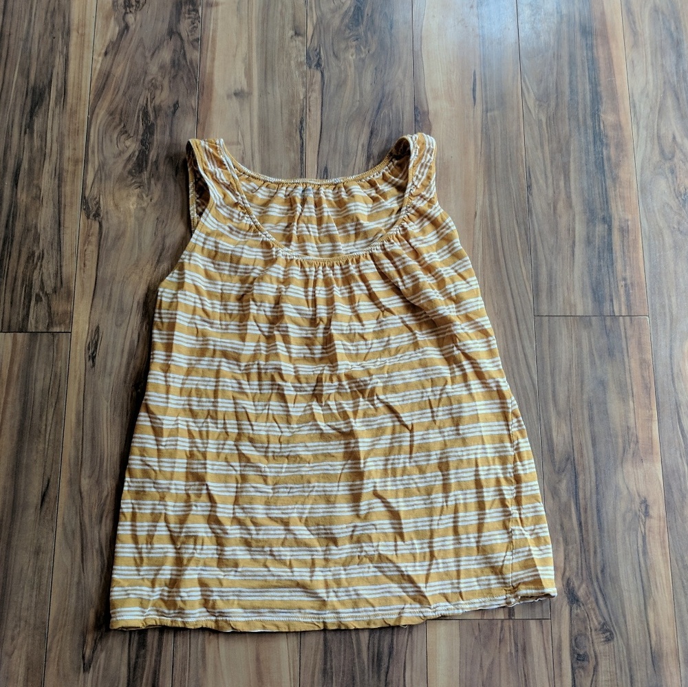 Nursing tank