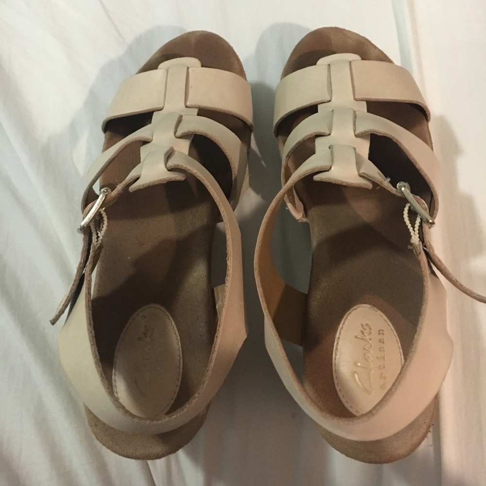 Clarks wedges. MAKE AN OFFER 😊