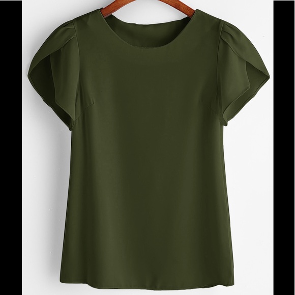 Tops - 🆕Deep green Petal Sleeve Chiffon Blouse