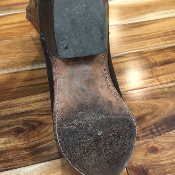 Black and brown cowboy boots - Picture 4 of 5