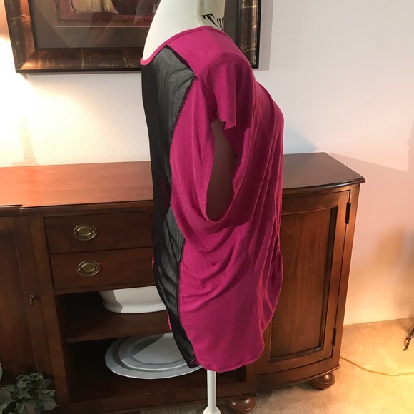 SALE 💸 Pink ruched side shirt with open mesh back - Picture 2 of 8