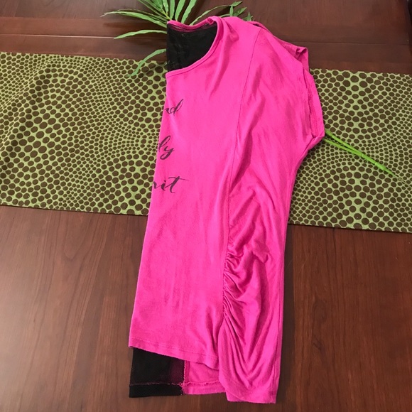 SALE 💸 Pink ruched side shirt with open mesh back - Picture 6 of 8