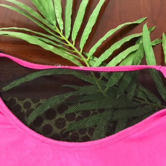 SALE 💸 Pink ruched side shirt with open mesh back - Picture 8 of 8