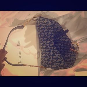Dior purse