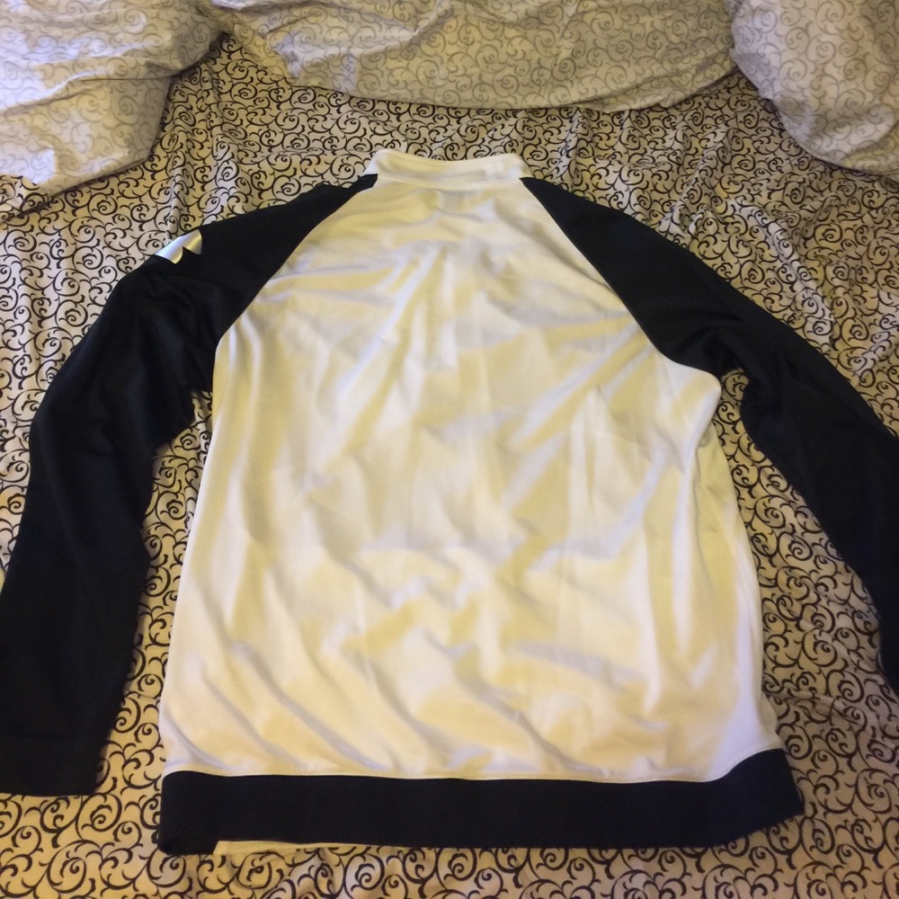 Under Armour - Picture 2 of 3