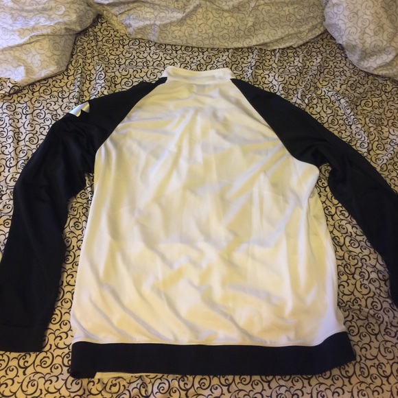 Under Armour - Picture 2 of 3