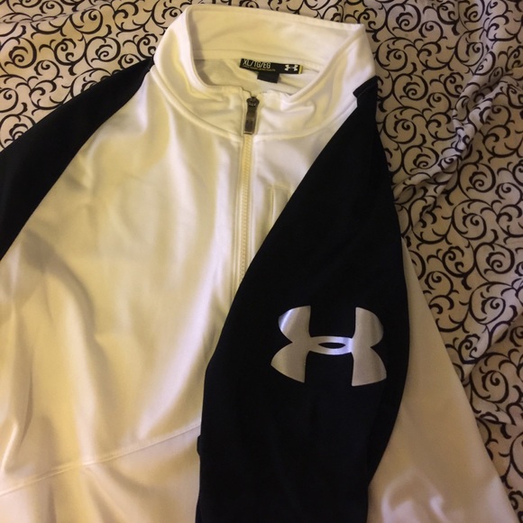 Under Armour - Picture 3 of 3
