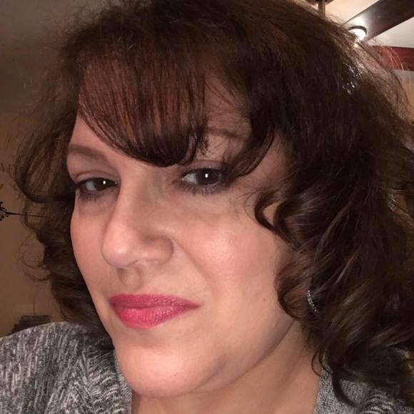 Meet your Posher, Eileen - Picture 1 of 1