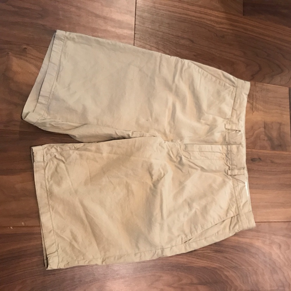 CLUB MONACO SIZE 28 SHORTS KHAKI / TAN