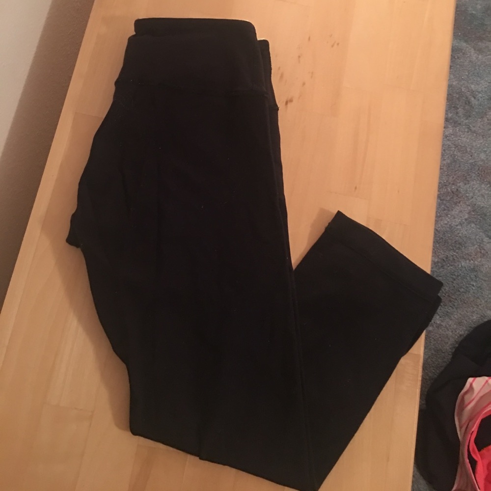 Lululemon reversible crops