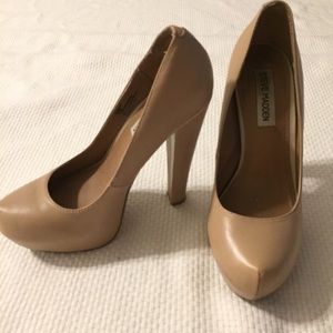 Steve Madden platform pumps in 6.5