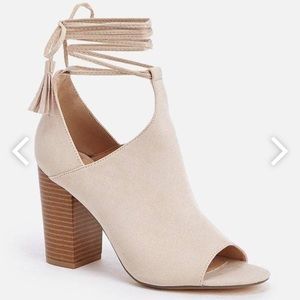 BRAND NEW sand block heel shooties!