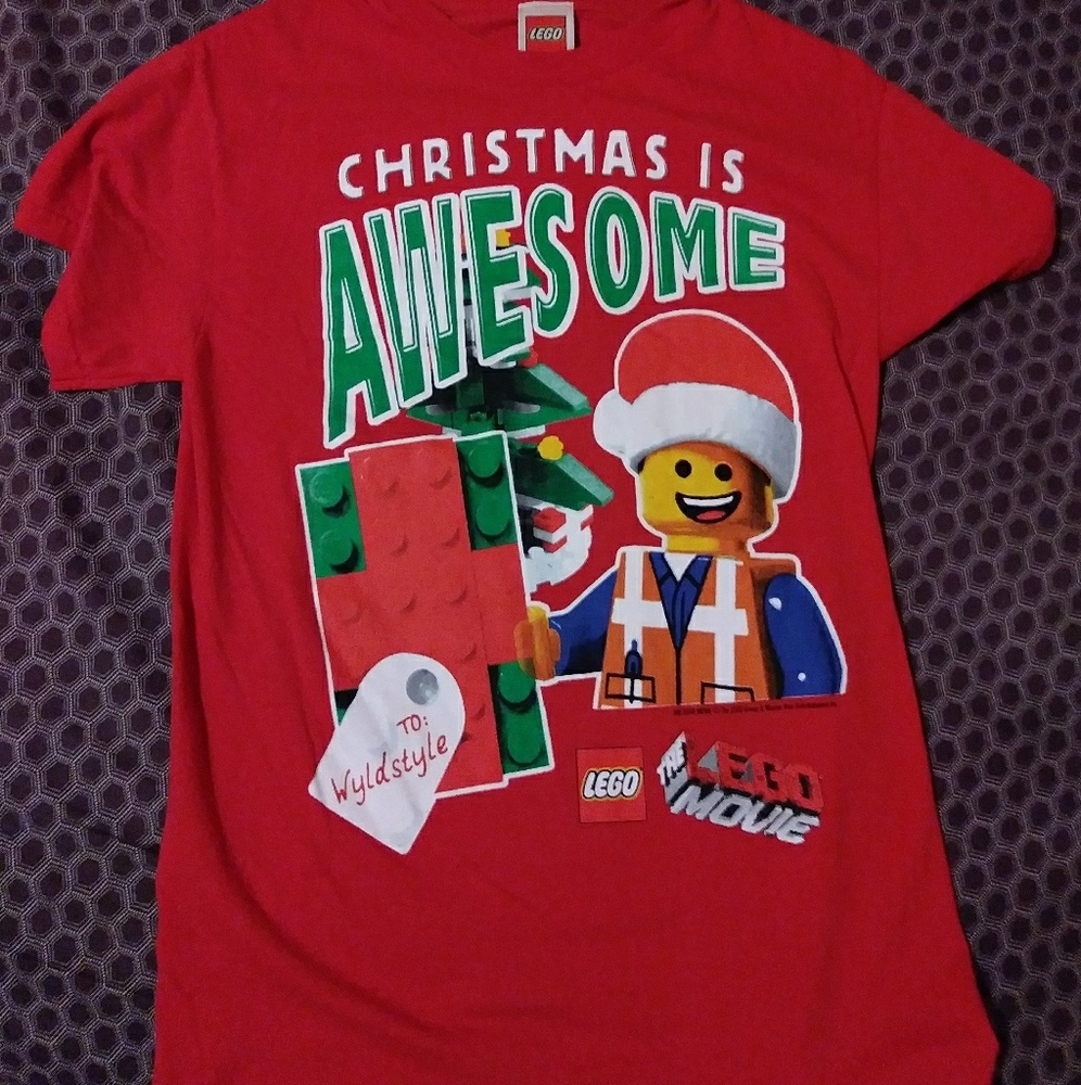 2 Christmas t shirts (S)