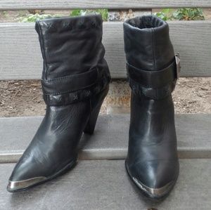 🍁B.Makowsky Black Booties