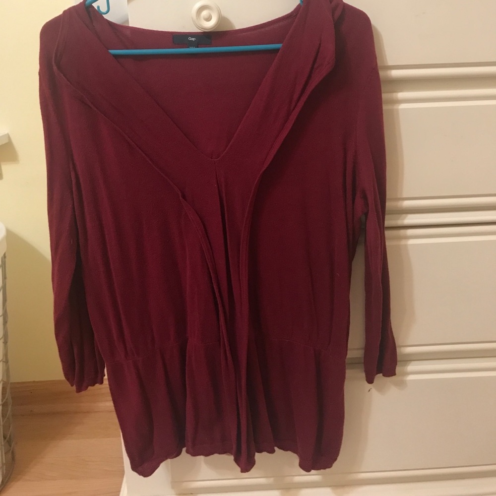 Gap burgundy sweater L