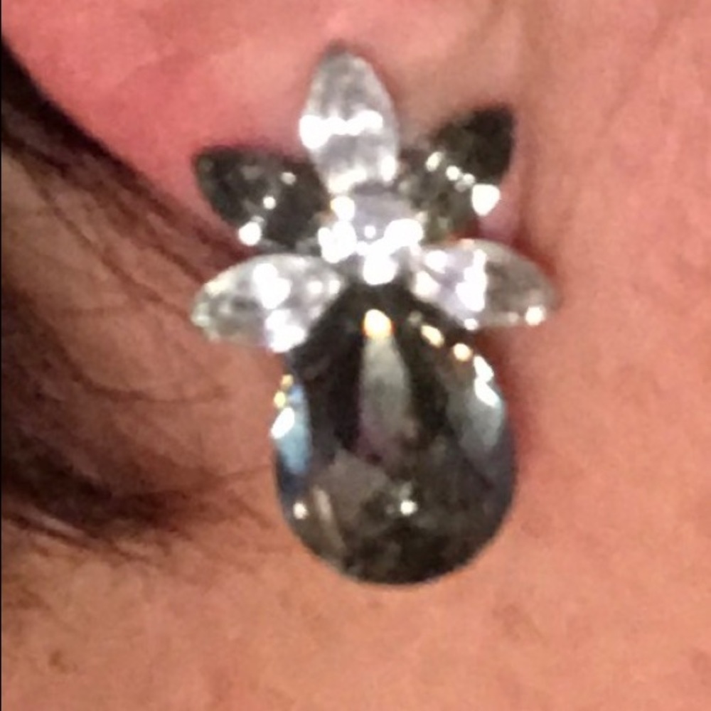 Earrings⭐️🌈🌸 - Picture 3 of 4
