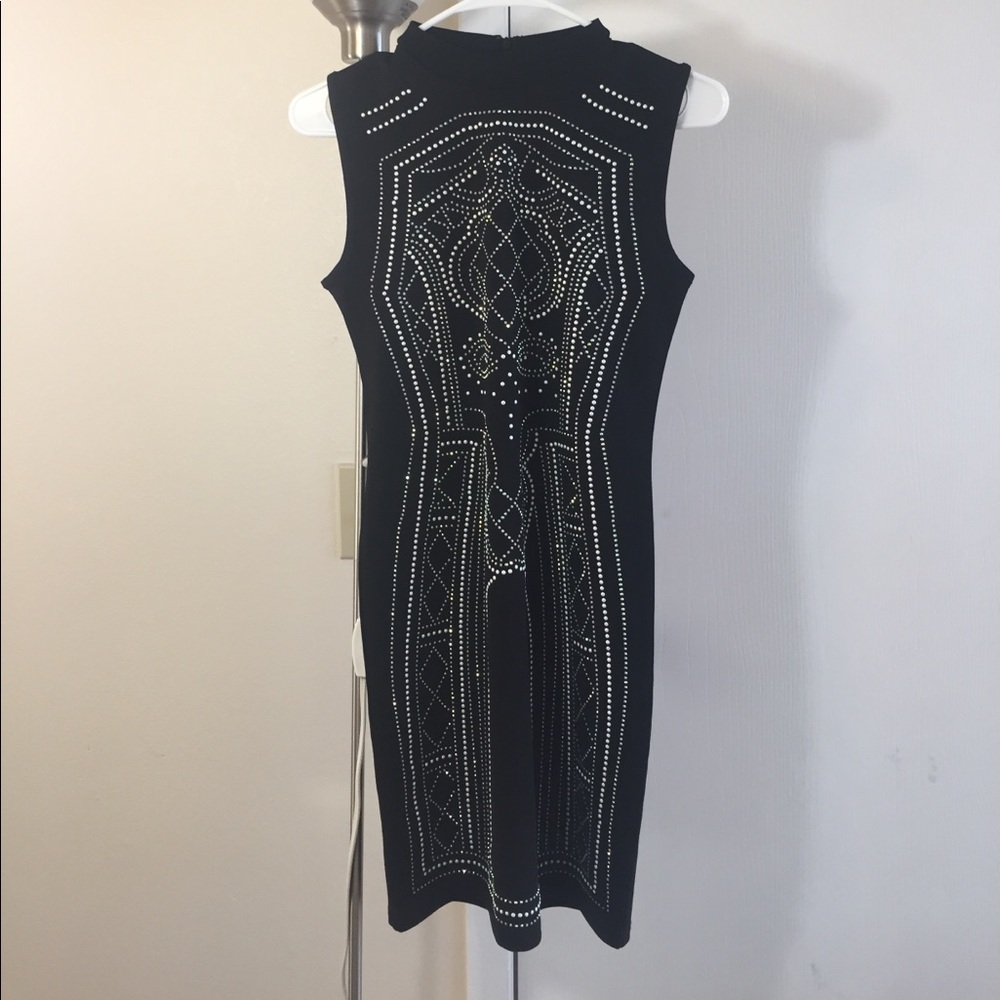 Dress - Picture 3 of 7