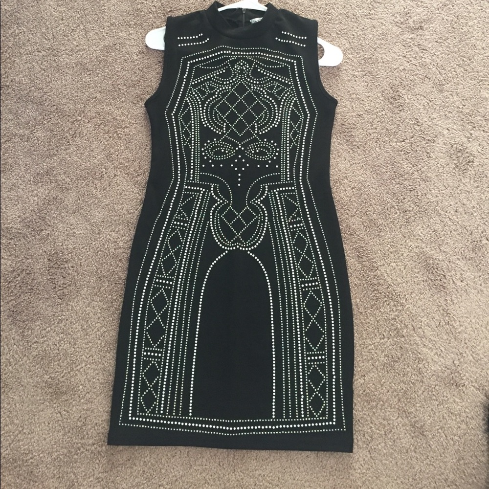 Dress - Picture 2 of 7