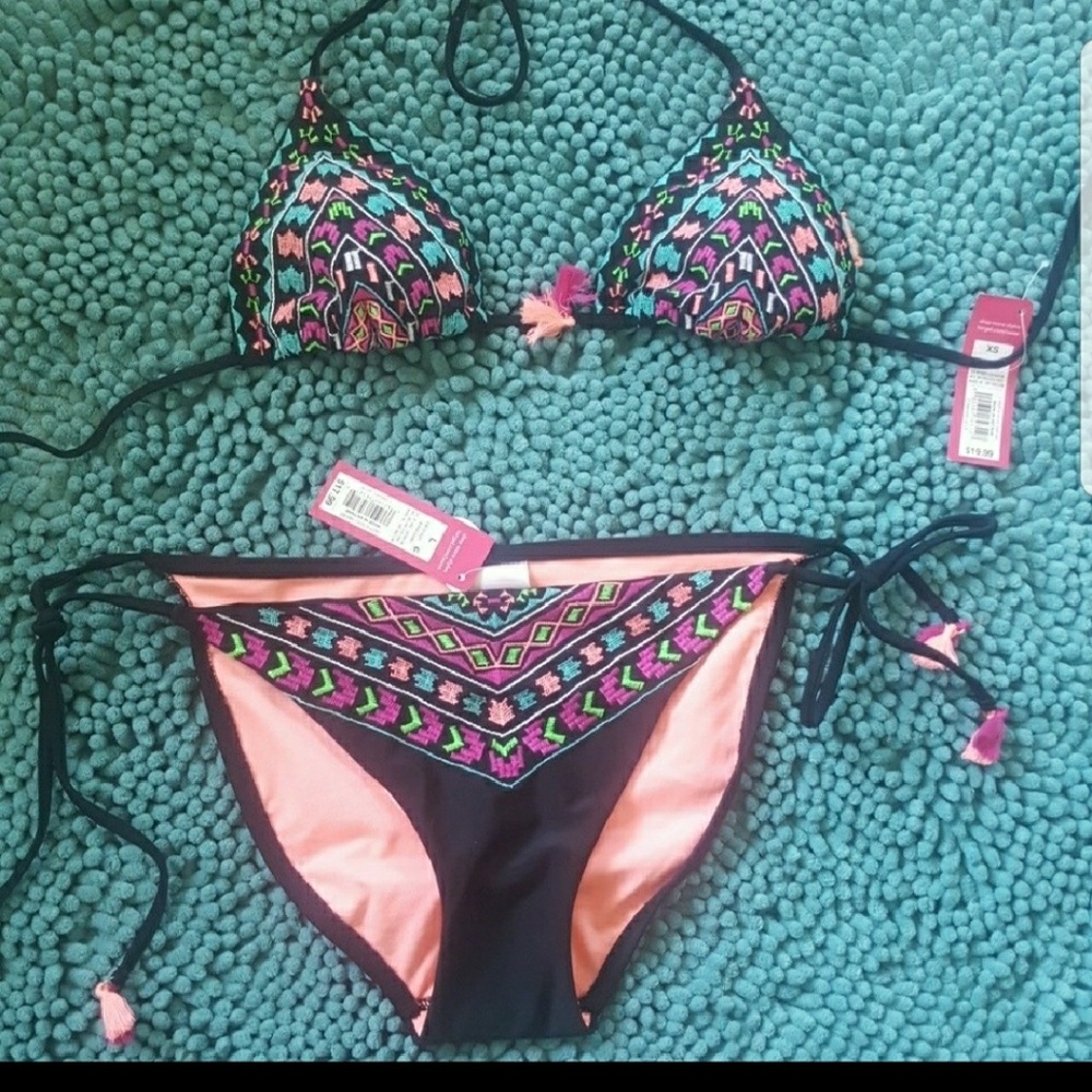 Bikini bottoms