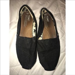 Toms, Black, size 8