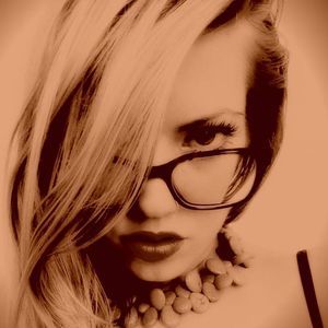 Meet your Posher, Taryn