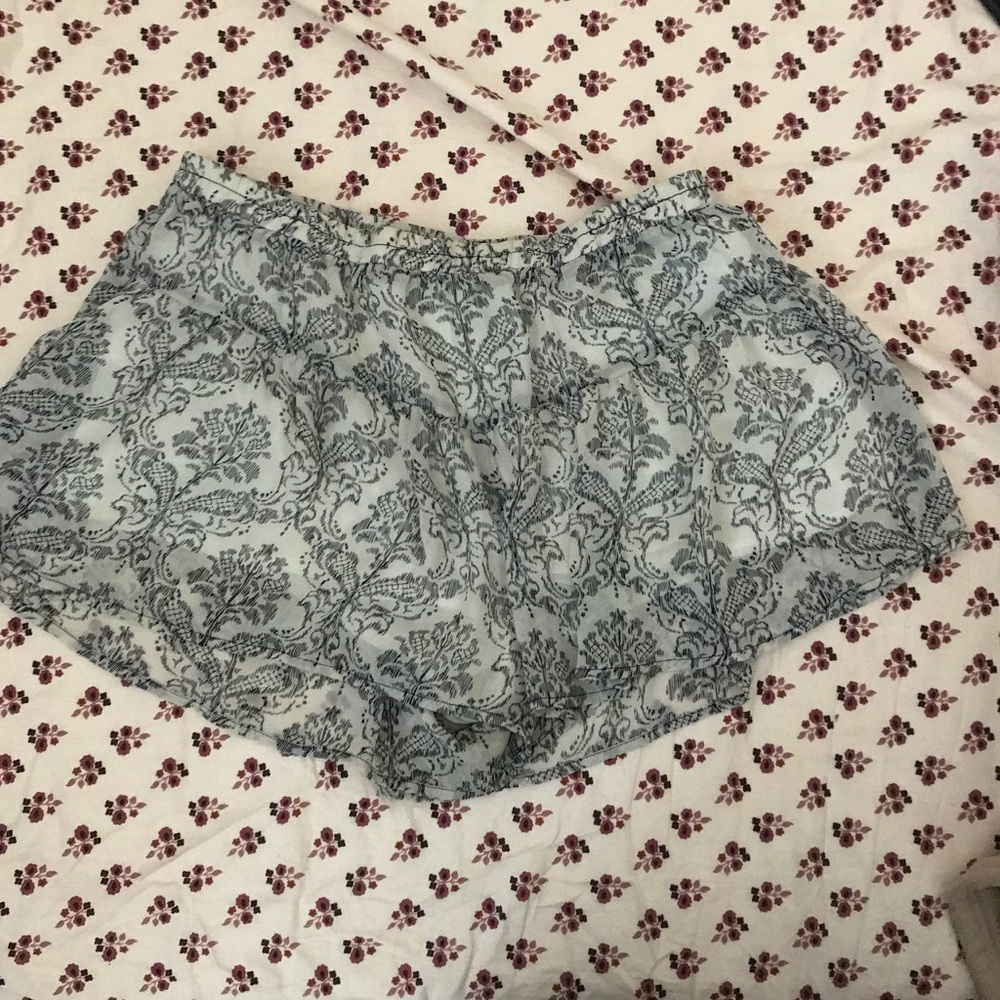 urban outfitters flowy patterned skort