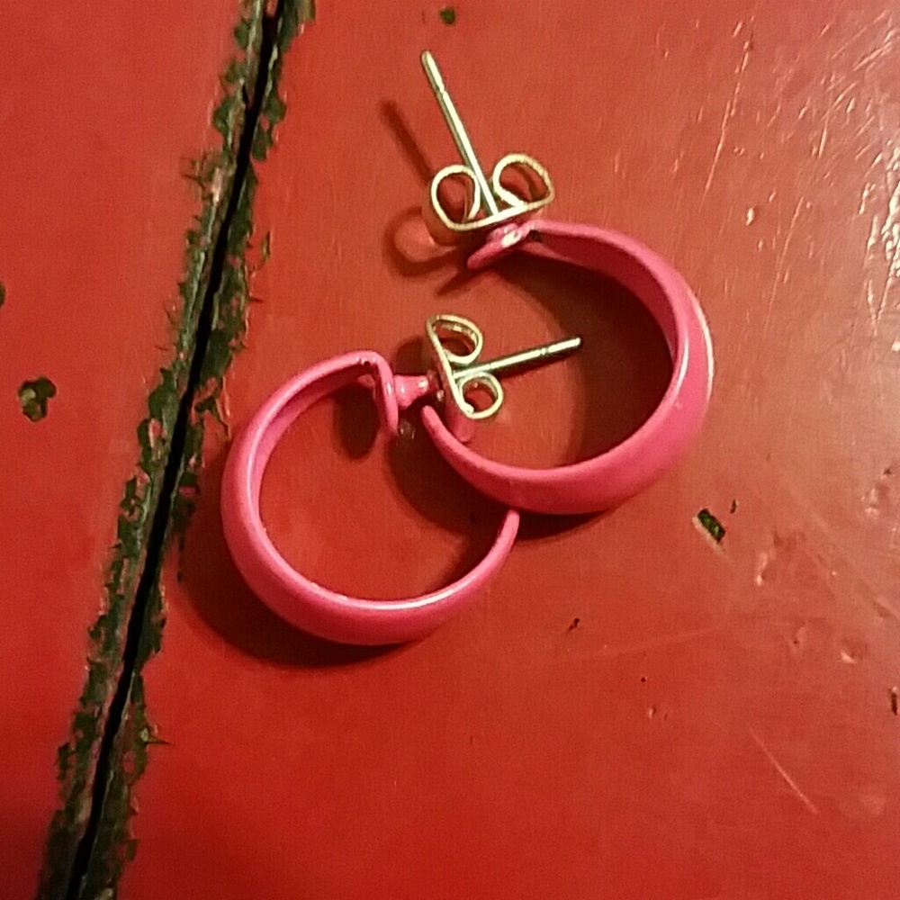 Earings - Picture 2 of 3