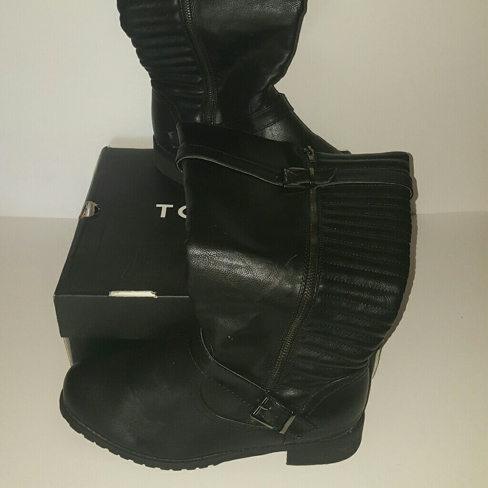 Torrid wide calf black boot
